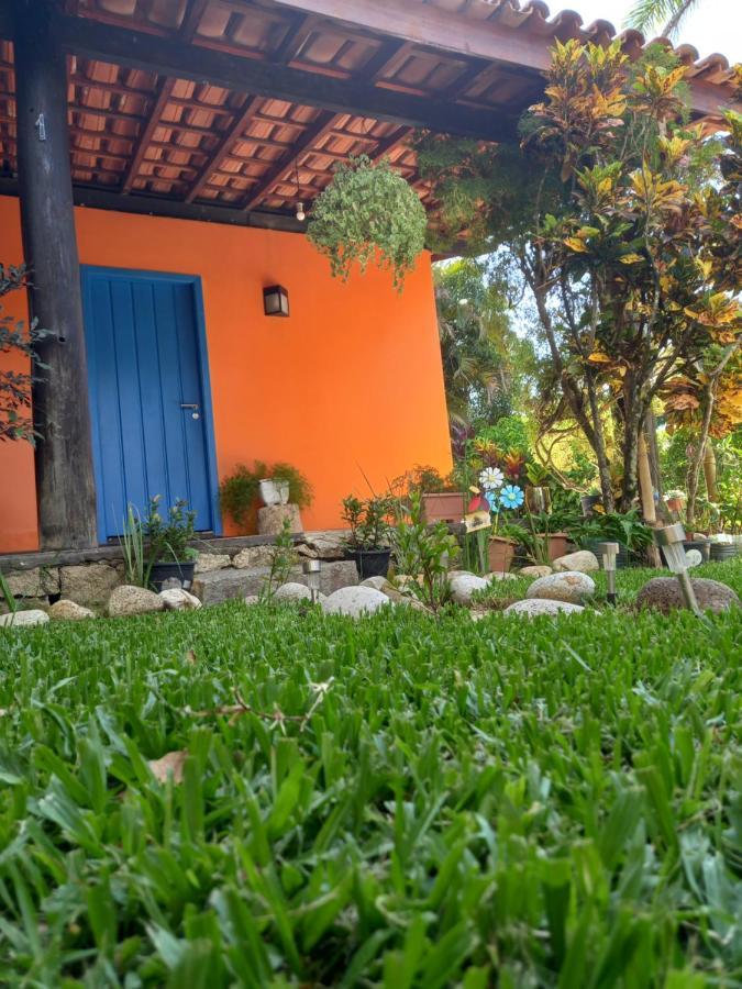 Família Silvia Périco Ilhabela Exterior foto